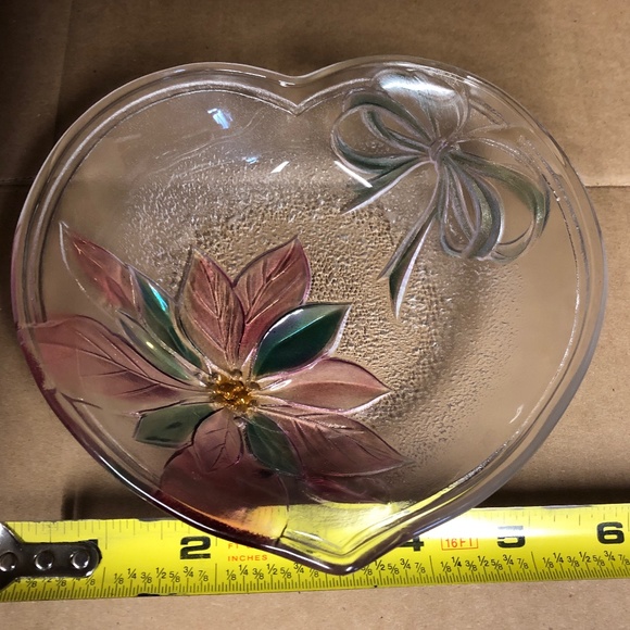 Glass Poinsettia Heart Shape Candy Dish Vintage Christmas Holiday Decor - Picture 4 of 8